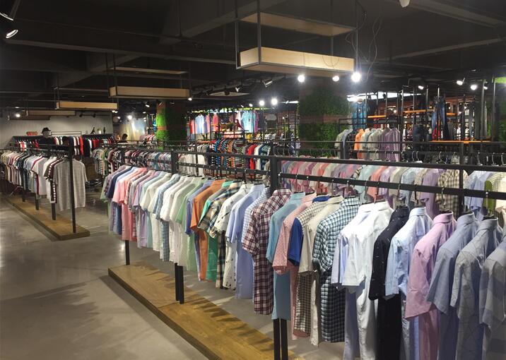 服装回收和废品回收哪一个赚得更多？